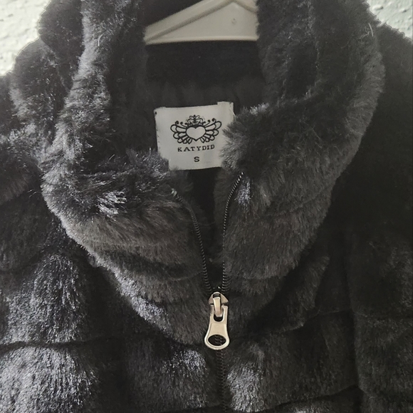 KATYDID Black faux fur lined zip up best, collard fur vest, black fur outerwear - Picture 2 of 14